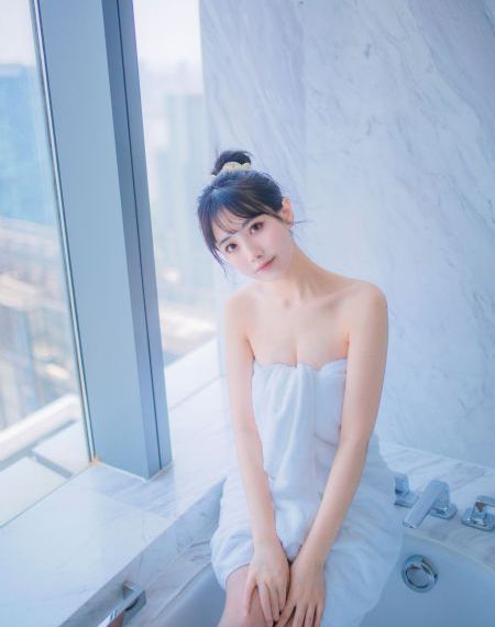 欧美眉毛画法用胶布粘_4K影视在线观看